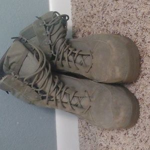 Men's army boot, size 10.5